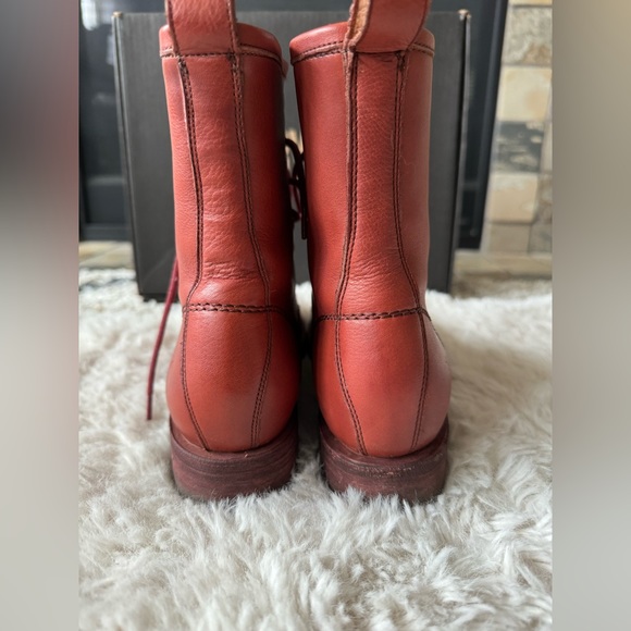Frye Women’s Red Clay Veronica combat boots soft vintage leather - Picture 5 of 13